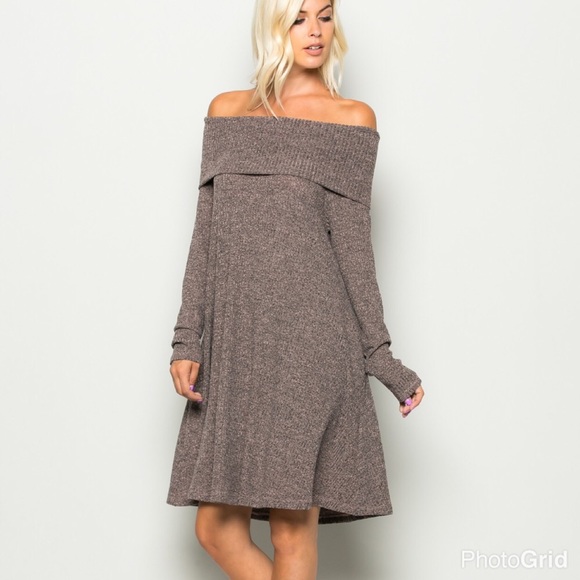 Dresses & Skirts - |SALE| This Dress Does NOT Disappoint!