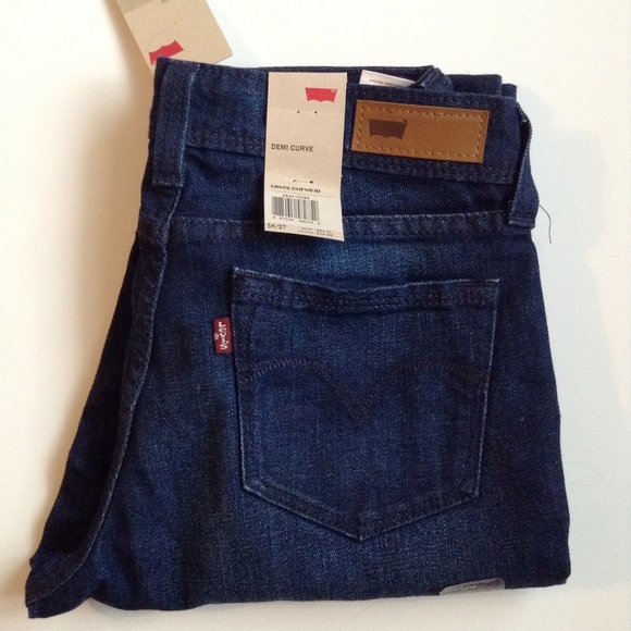 Levi's Curve Id
