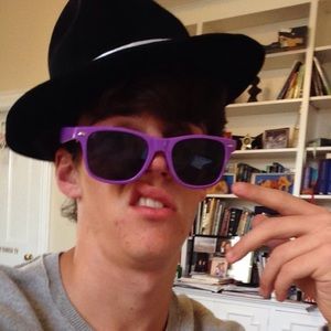 Meet your Posher, Sebastien