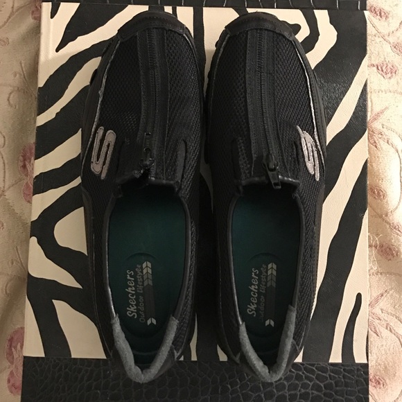 Sketchers Zip Sneakers