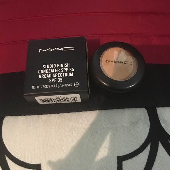 Mac concealer