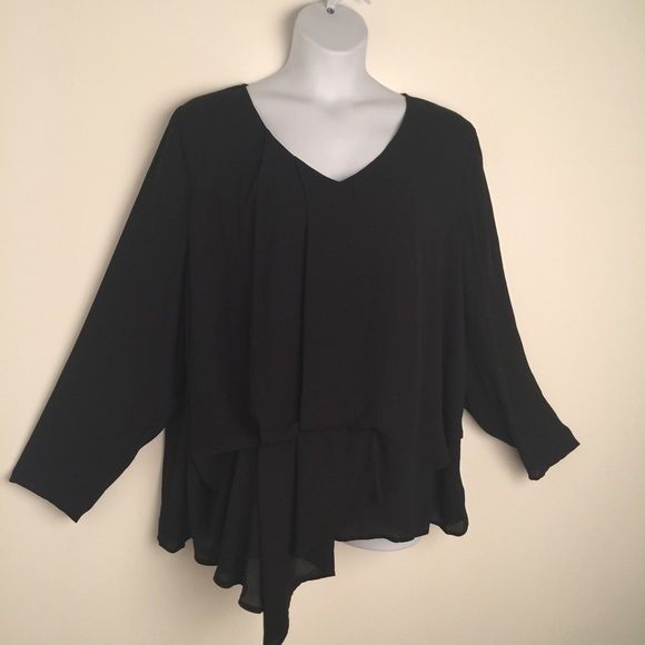 🐩Plus Size Black Asymetrical Long Sleeve Top