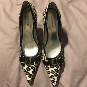 Nine West snow leopard pump size 9