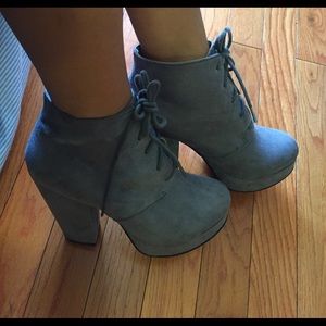 Like new ankle booties & brand new BP sandals