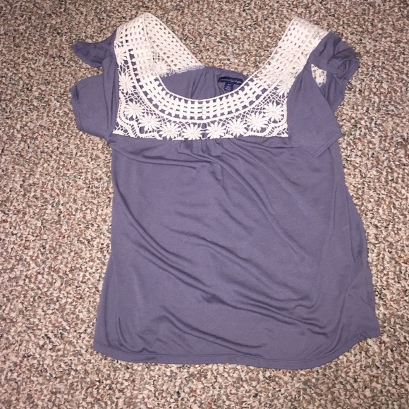 Gray short sleeve shirt! Only wore once!