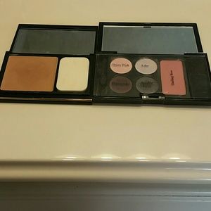Elizabeth Arden makeup bundle