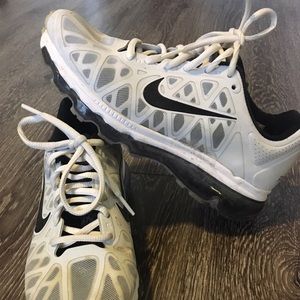 Black and white nike air max.