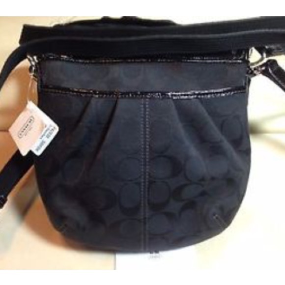 Coach Signature Black Pleated Swingpack - Picture 1 of 4