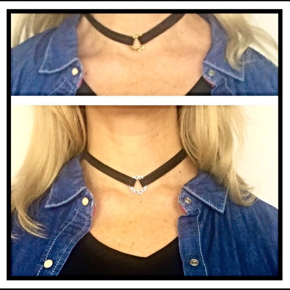 Black Velvet Choker Necklace With Gold Ring sold - Picture 2 of 4