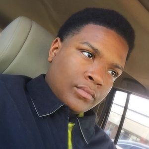 Meet your Posher, Julian