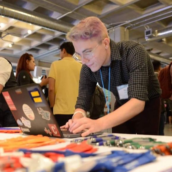 Meet your Posher, Maxwell - Picture 1 of 1