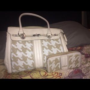 Guess purse and matching wallet.