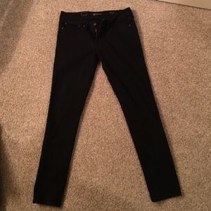 Black LEVI skinny jeans