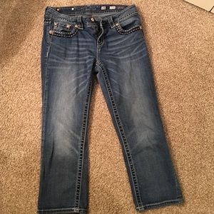 Miss Me peace sign capris