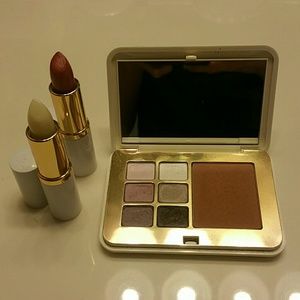 Estee lauder makeup bundle