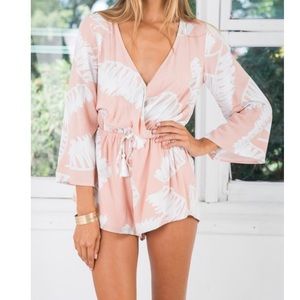 White fox boutique Castaway Romper Blush Print XS