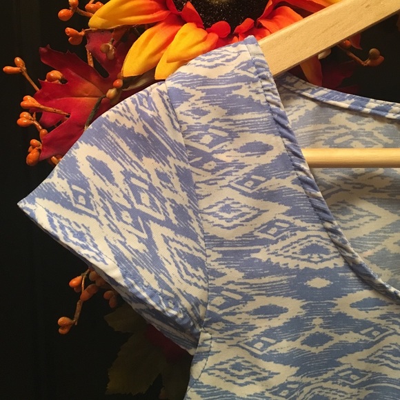 High-Low Blouse - Picture 2 of 3