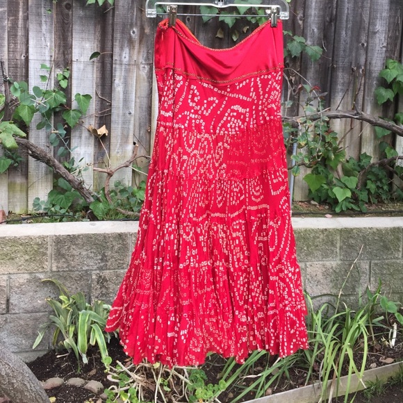 nikka Dresses & Skirts - Red silk tie die lined skirt. Size 8