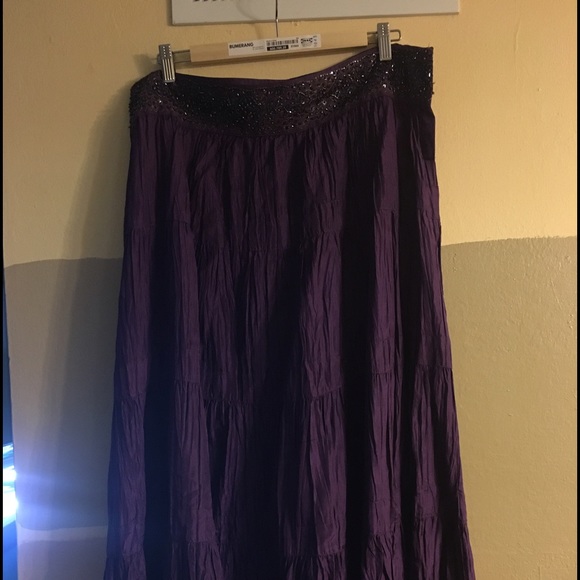 Ankle length light taffeta broom skirt