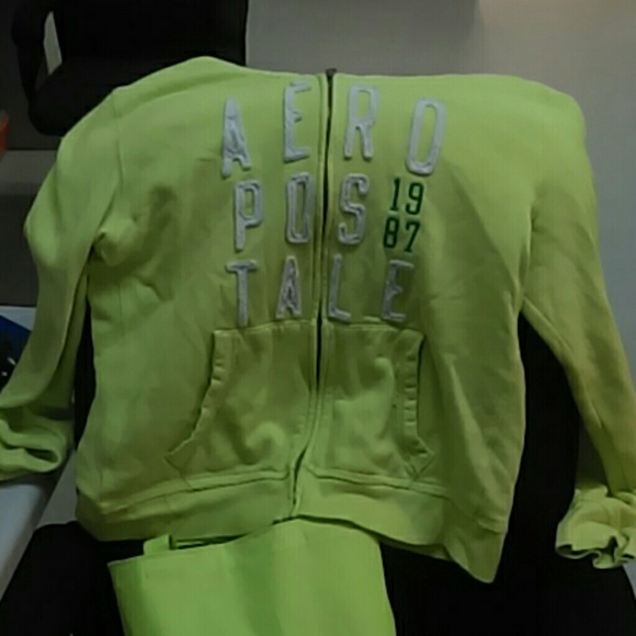 Lightweight zip up jacket