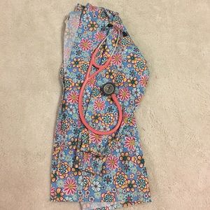 Floral Scrub top 🏥