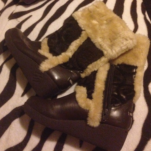 ‼️‼️ VERY GOOD DEAL FOR THESE GORGEOUS BOOTS ‼️‼️