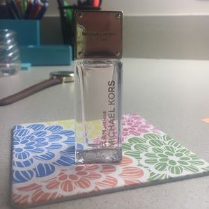 Glam Jasmine Michael Kors perfume
