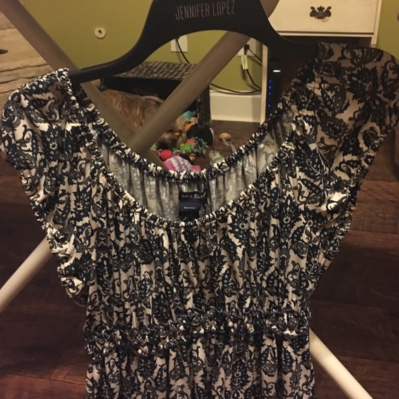 Dress - Picture 2 of 2