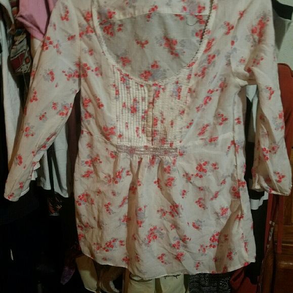 Cute flowly shirt (Aerie)