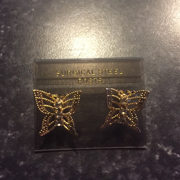 Beautiful Butterfly pierced earrings