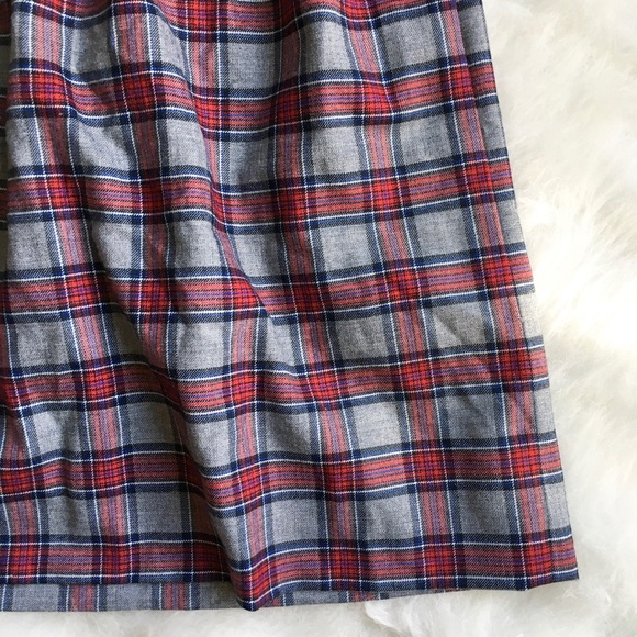 ❌SOLD❌ J. Crew Pleated Mini Skirt in Plaid - Picture 2 of 3
