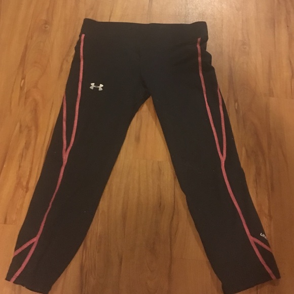 Under Armour cropped leggings