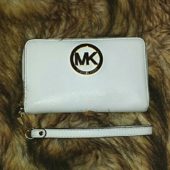 Michael Kors- large leather phone case/wallet