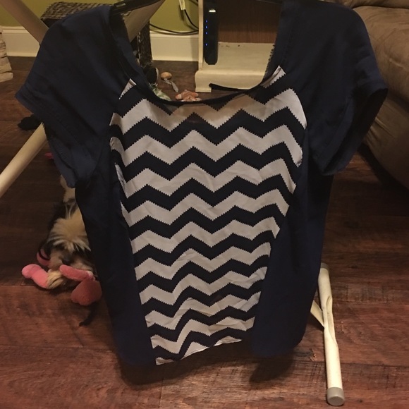 Shirt - Picture 2 of 3