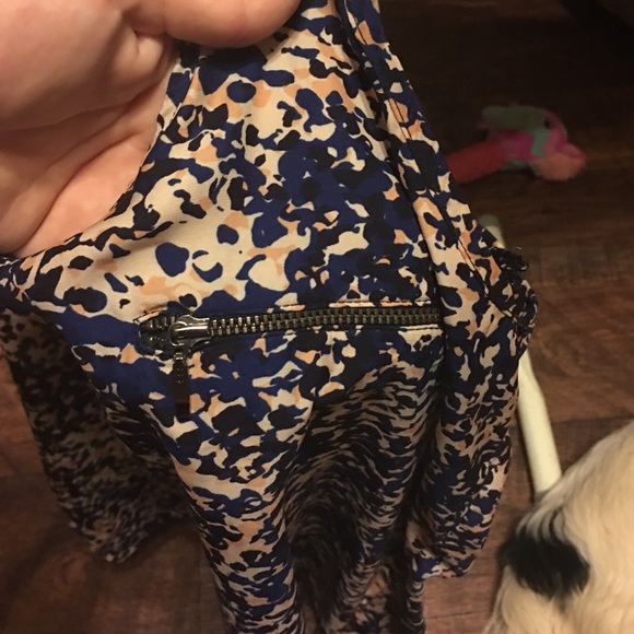 Sleeveless shirt - Picture 2 of 2