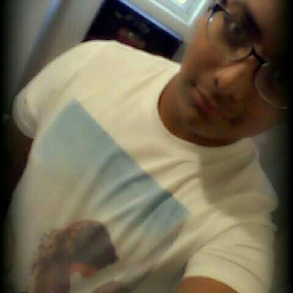 Meet your Posher, Juan - Picture 2 of 3