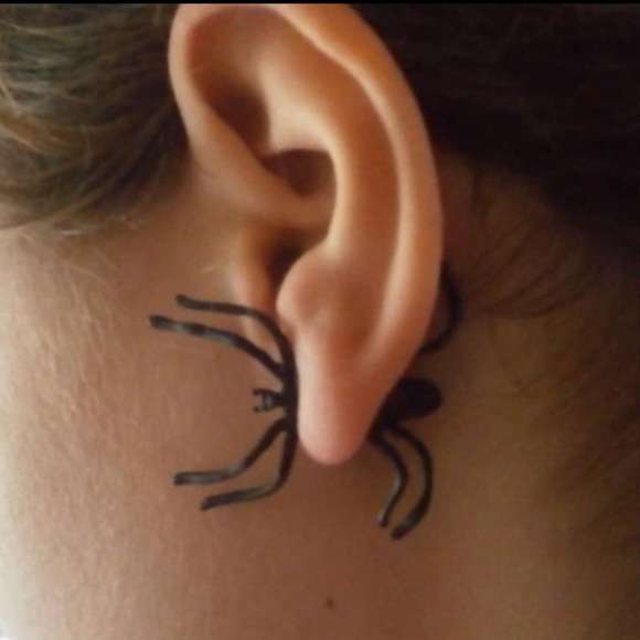 (B1) Spider Earring - Picture 4 of 4