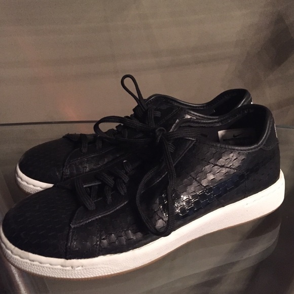 NIKE NIKECOURT TENNIS CLASSIC ULTRA Womens 7.5 - Picture 3 of 4