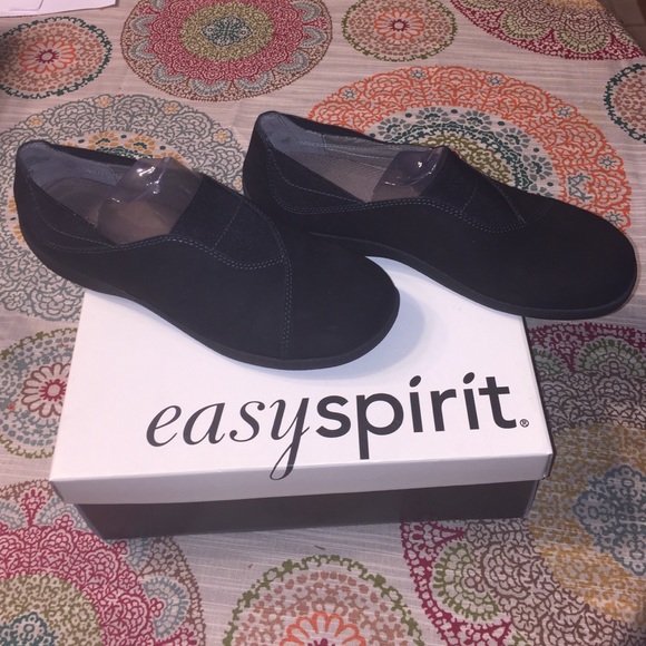 Easy Spirit Black Nubuck Shoes