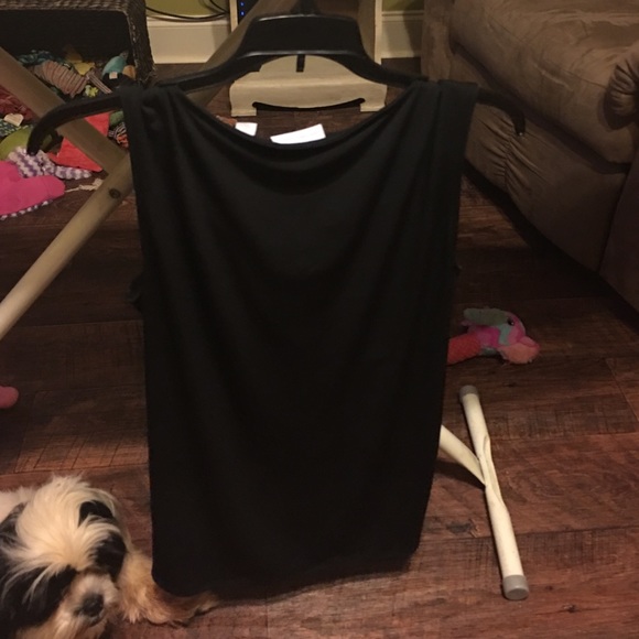 Black sleeveless shirt - Picture 2 of 3