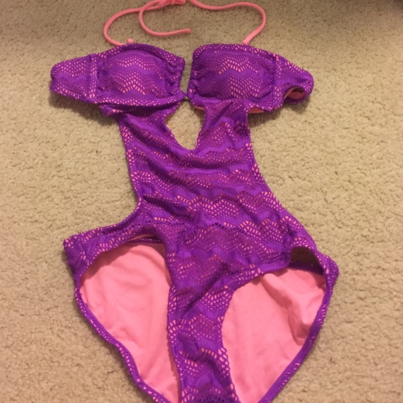Swim suit