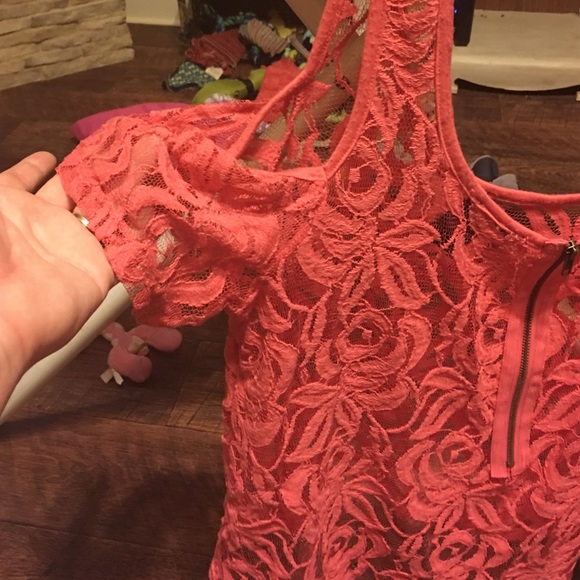 Pink see through shirt - Picture 3 of 3