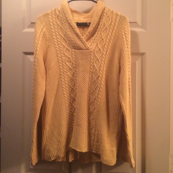 Ladies cable knit woven sweater