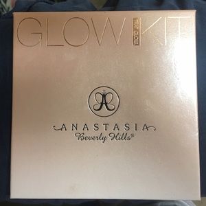 ABH Glow kit in "That Glow"