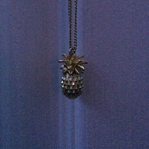 long gold pineapple necklace!!