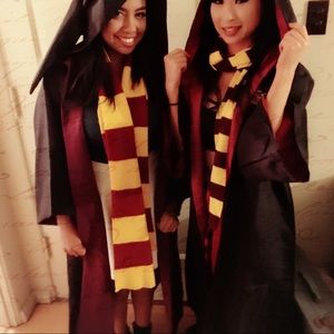 Harry Potter Gryffindor Hogwarts black robe cape