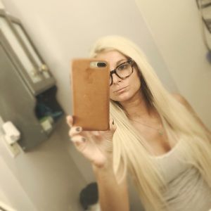 Meet your Posher, Lindsey