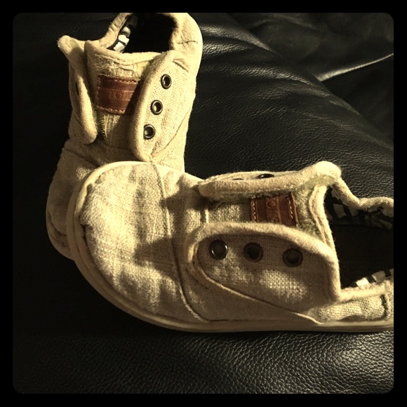 Toms