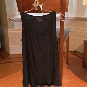 Dark grey Everlane tank