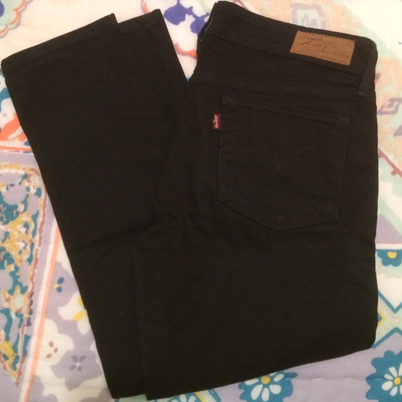 Slight Curve Skinny Levi's